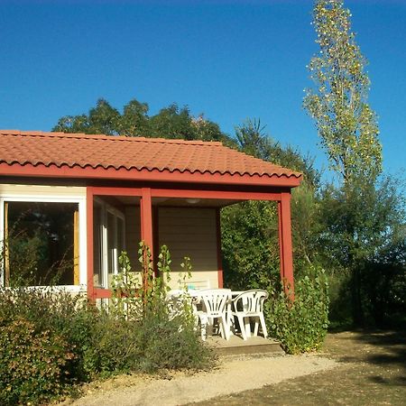 Les Chalets des Mousquetaires Mirepoix  Extérieur photo