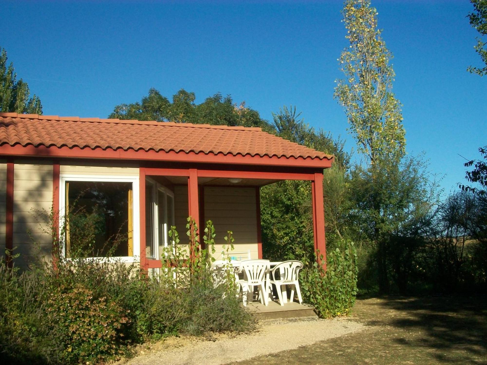 Les Chalets des Mousquetaires Mirepoix  Extérieur photo