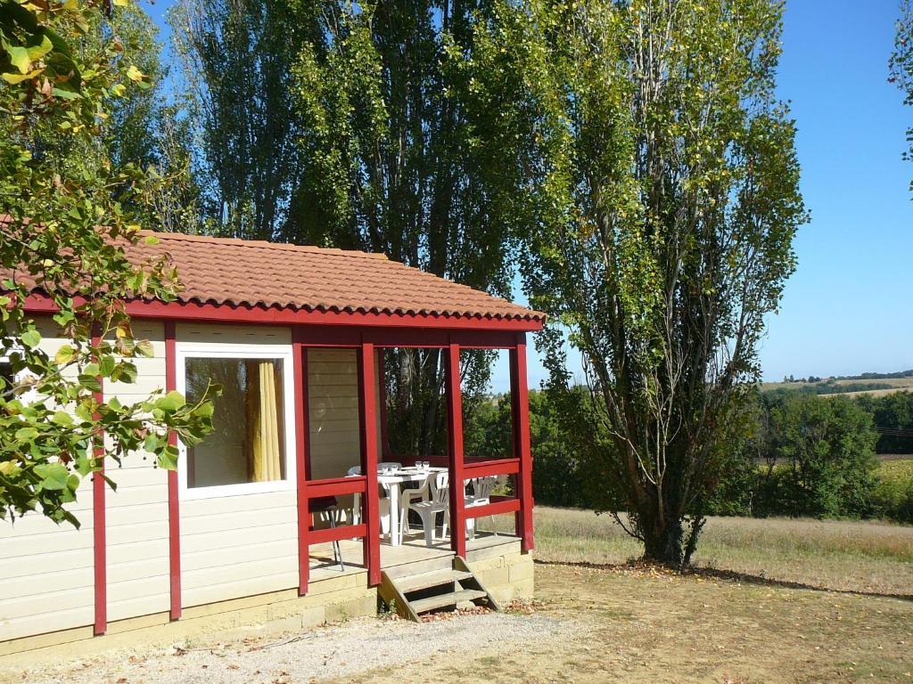 Les Chalets des Mousquetaires Mirepoix  Extérieur photo