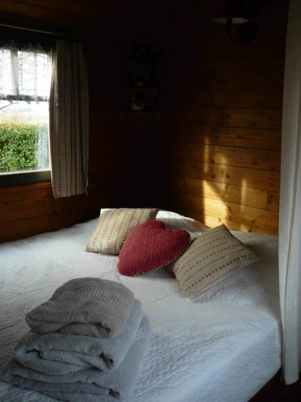 Les Chalets des Mousquetaires Mirepoix  Extérieur photo